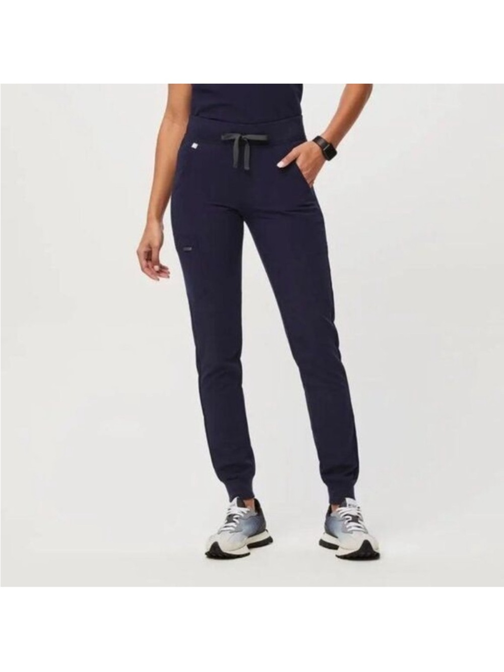 Women’s Navy Blue Figs Zamora Jogger scrub pants petite length